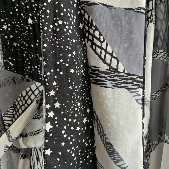 Kirna Zabete X Target Large Mesh Mix Up Hi-Low Button Up Shirt Dress - Picture 10 of 11